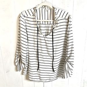 Elle blouse white with black stripe & ruffled collar